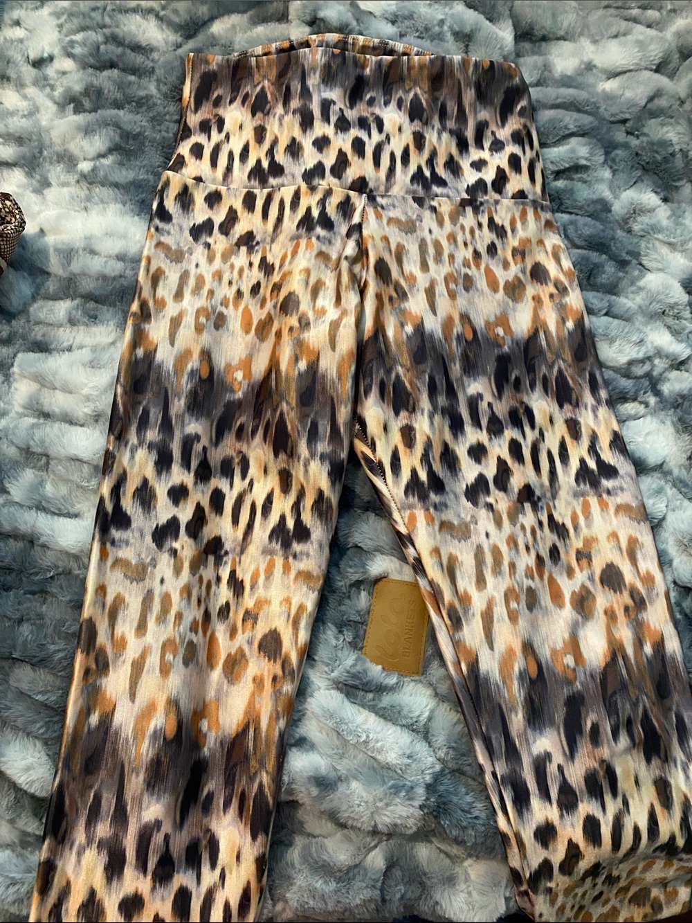 Onzie Leopard-Print Athletic Leggings in Tan, Black & Cream